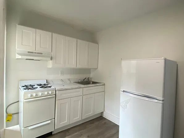 906 S 47th St APT 3F, Philadelphia, PA 19143