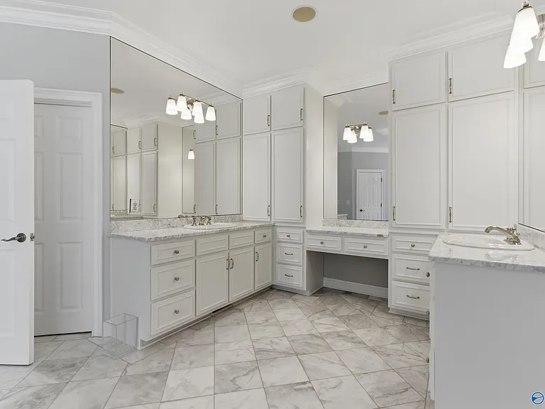 2704 Hampton Cove Way SE — Photo 14