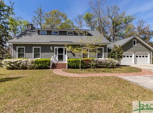 12 & 14 S Lake Dr, Savannah, GA 31410