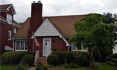 1st image of 622 Mace St