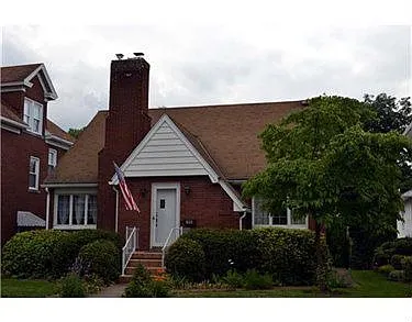 622 Mace St photo 1
