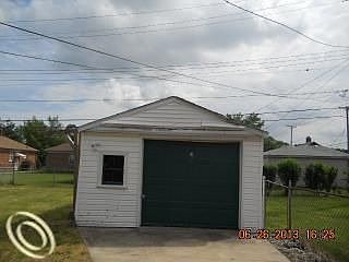 4th image of 957 Mayflower Ave