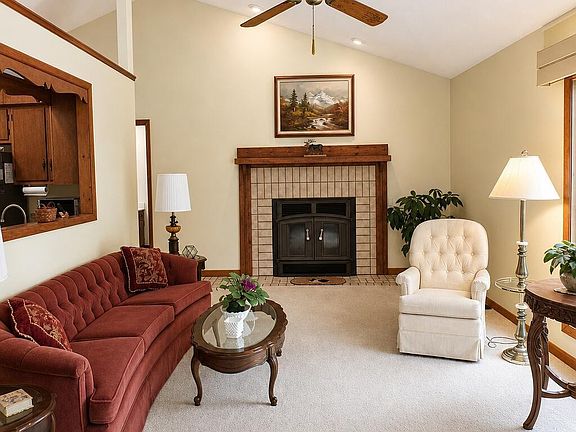 4th image of 101 Adler Ln