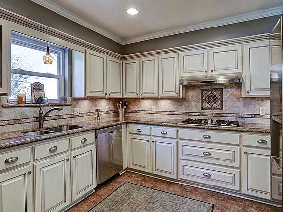 5th image of 17402 Beaver Springs Dr