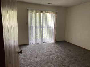 6124 SW 26th Ct #B, Topeka, KS 66614