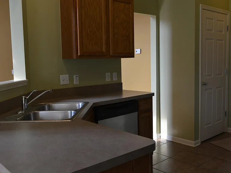 26647 Kirkway Dr — Photo 15