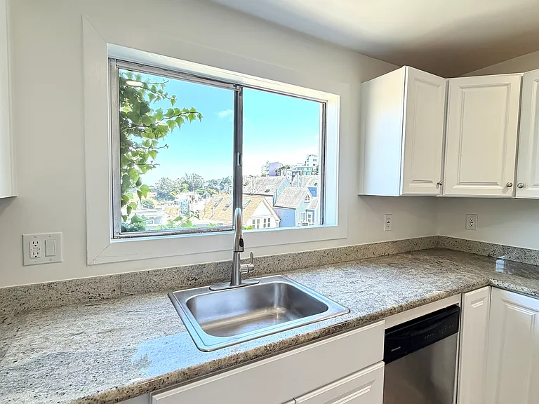 1360 Clayton St #3 — Photo 16