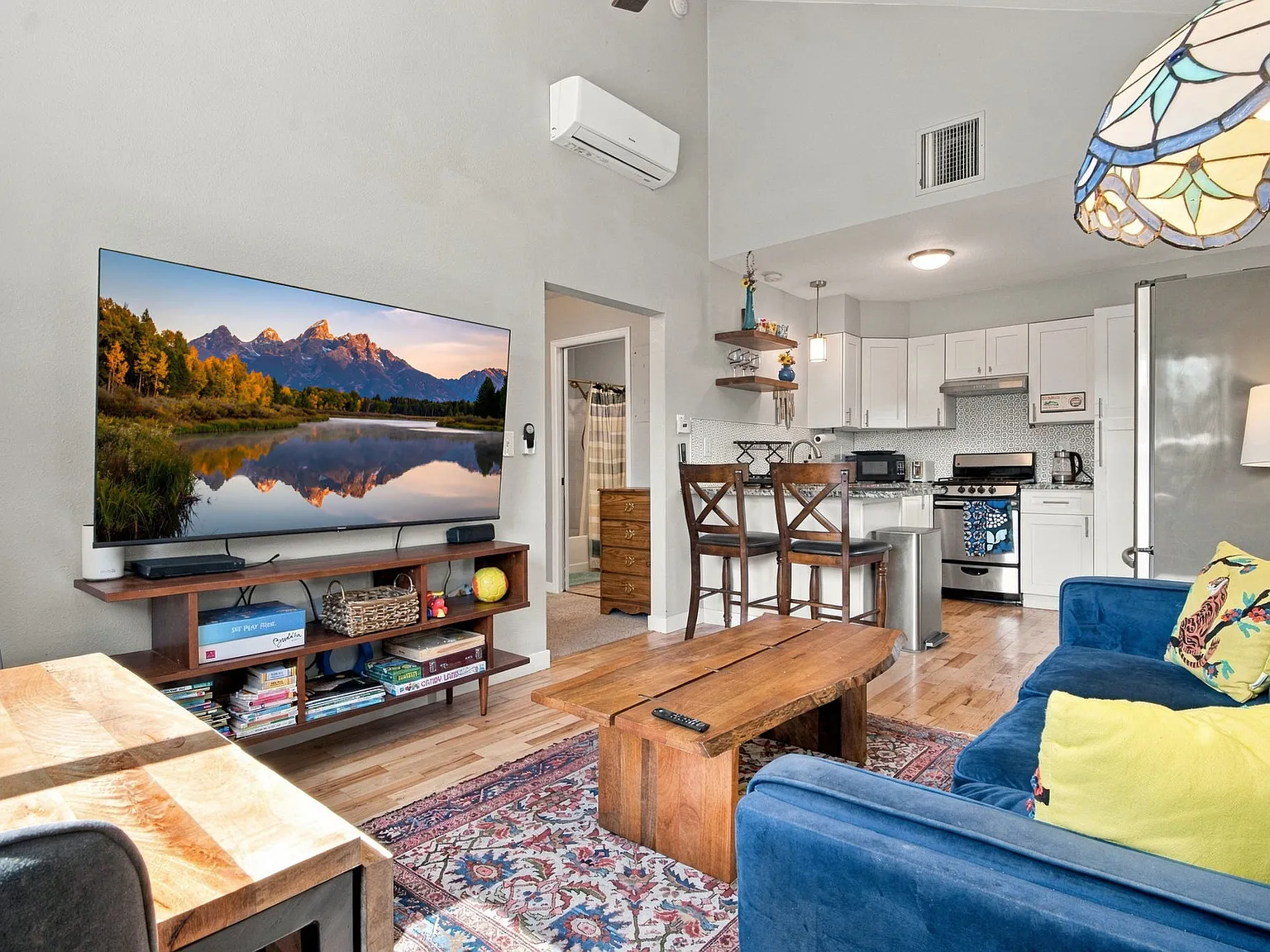 1 bed, 700 sqft, $2,800 — Photo 2