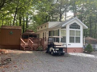 207 Hickory Pl #WD2, Gouldsboro, PA 18424