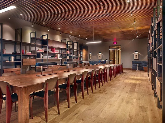 Rented by The Marketing Directors (Arias) | media 9