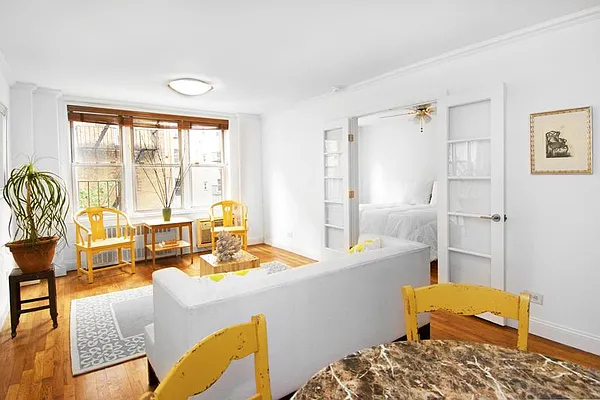 Sold by Brooklyn Bridge | media 8