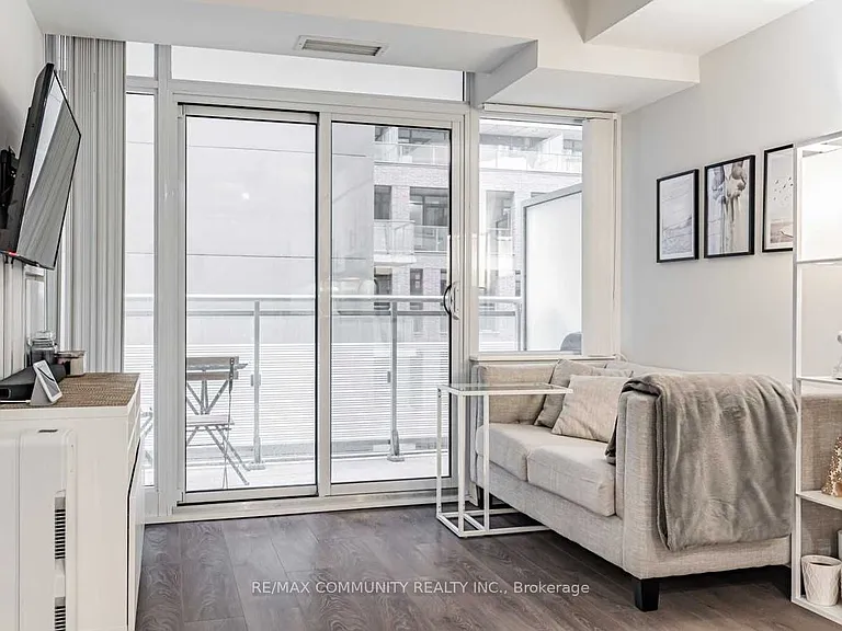 525 Adelaide St W #631 — Photo 12