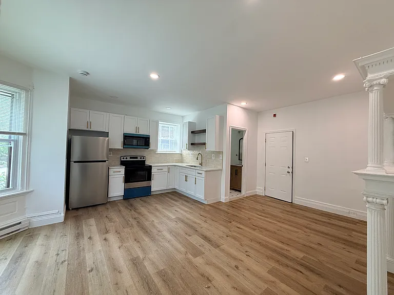 4517 Chester Ave #2F — Photo 5