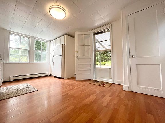 3rd image of 145 Carley Ave #1F