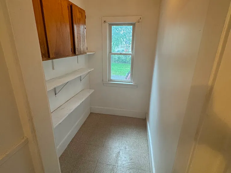 16-18 Alderman St #1 — Photo 2