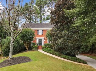 8630 Birch Hollow Dr, Roswell, GA 30076