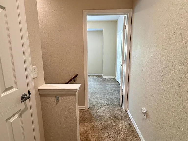 7750 Plantation Cir — Photo 30