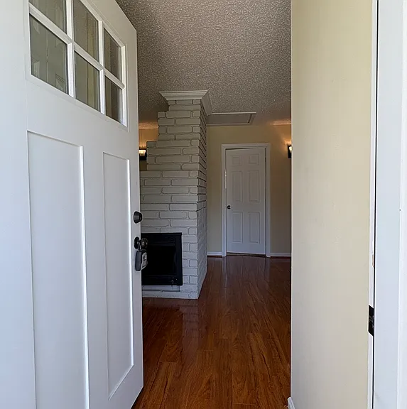 Welcome to 52 Chaucer Dr!