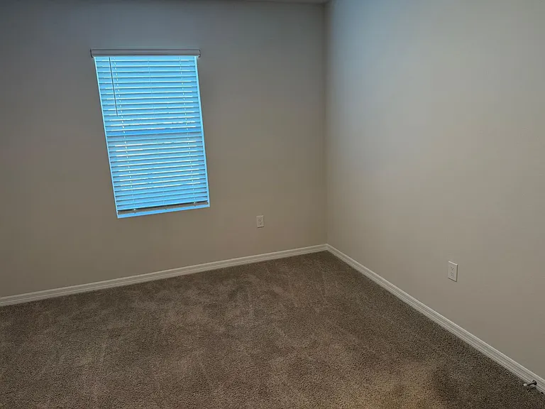 4019 Penelope Ave — Photo 10