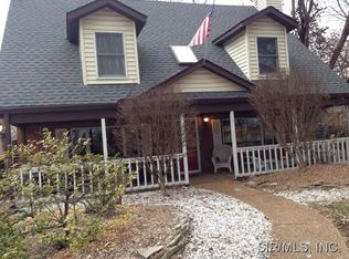 4843 Indian Hills Dr, Edwardsville, IL 62025