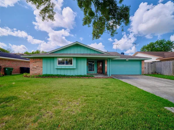 1018 Shawnee St, Houston, TX 77034