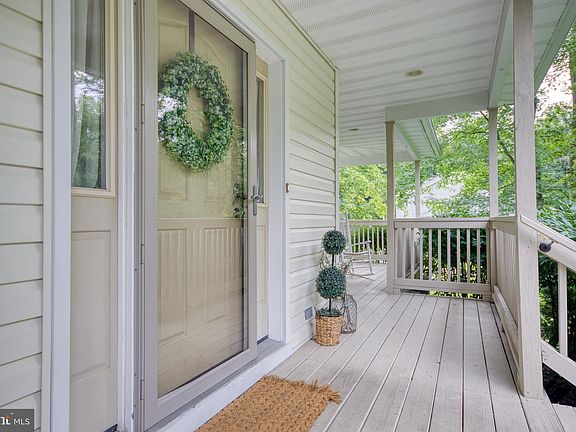 4th image of 4 Beechwood Ln