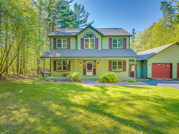 3rd image of 16 Logan Ln