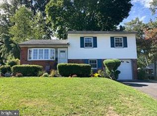 24 Russell Rd, Willow Grove, PA 19090