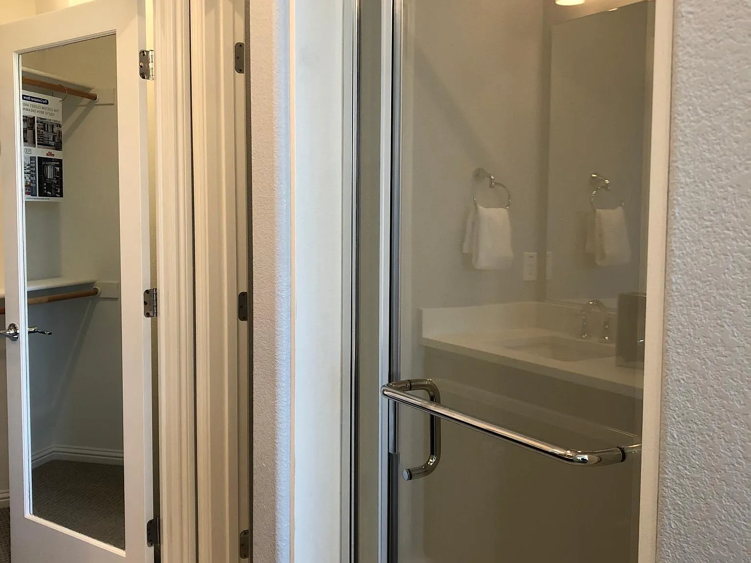 3 bed, 2.5 bath, 1332 sqft, $5,800 — Photo 4