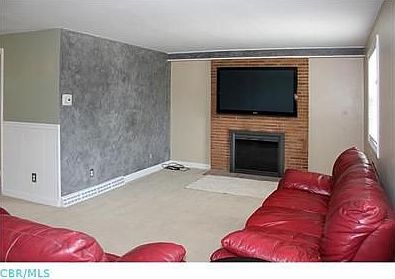 5th image of 110 Daleview Dr