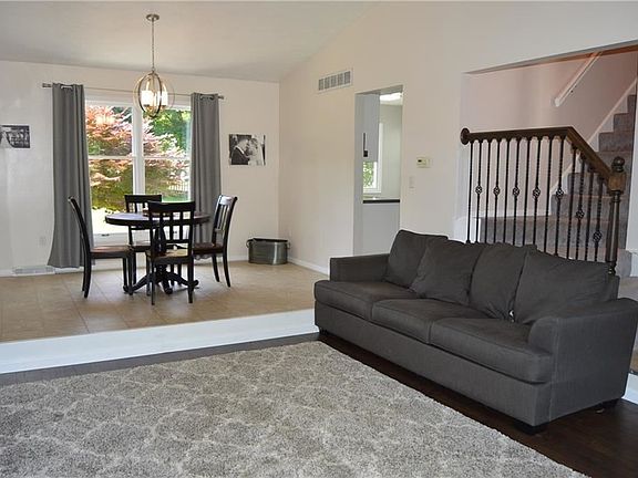 4th image of 1480 Winchell Dr