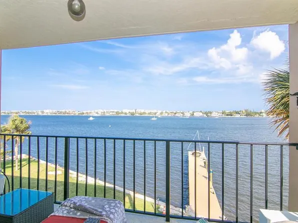 300 Croton Ave APT 302, Lantana, FL 33462