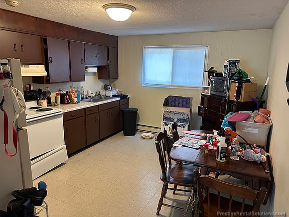 3rd image of 9 Beacon St APT 1