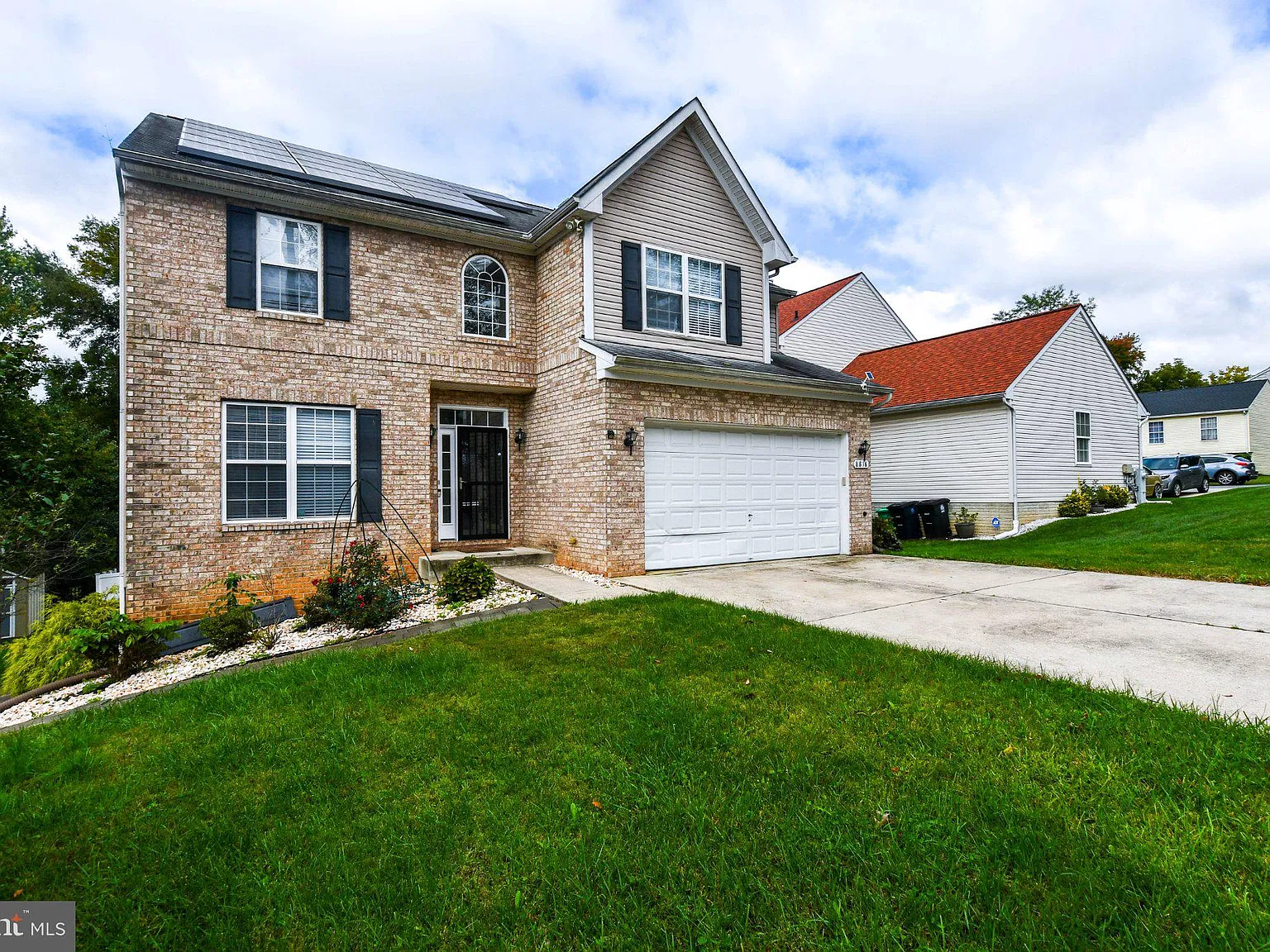 5 bed, 3.5 bath, 2544 sqft, $5,600 — Photo 1