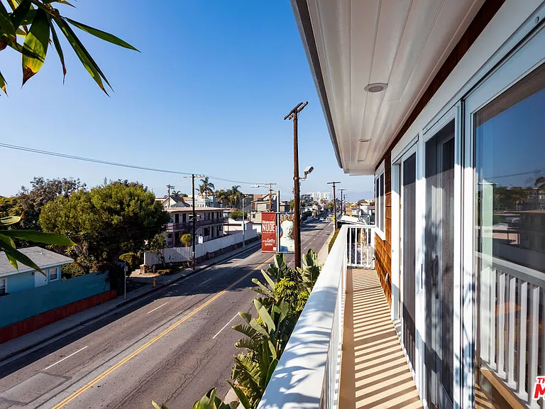 702 Pacific Ave — Photo 18
