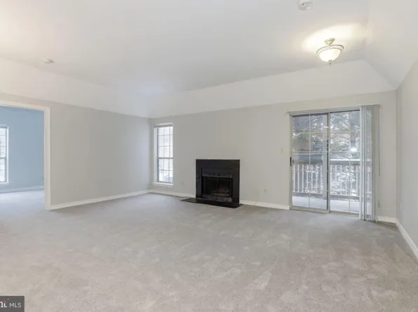 3918 Penderview Dr, Fairfax, VA 22033
