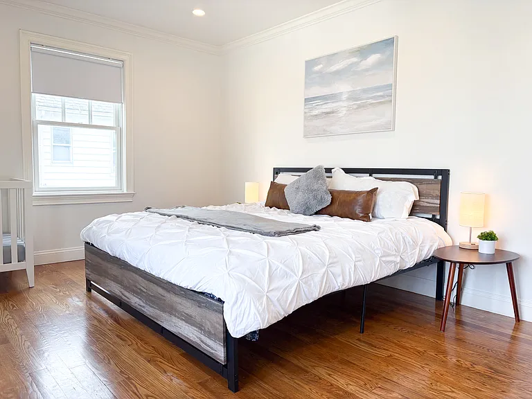 87 Stephen St #1C — Photo 57