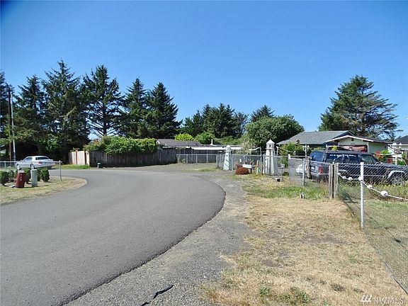 5th image of 120 Galleon Loop NE