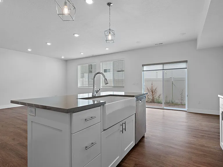 504 N 475 W #504 — Photo 10