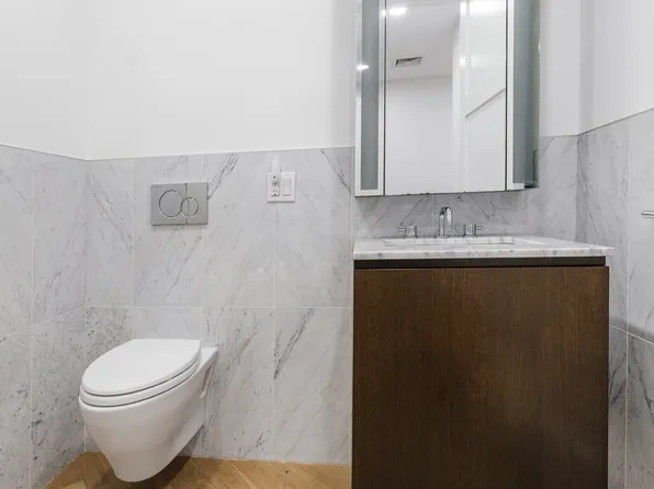 805 Washington Avenue image 16 of 23