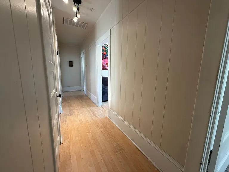 2017 Q St — Photo 49