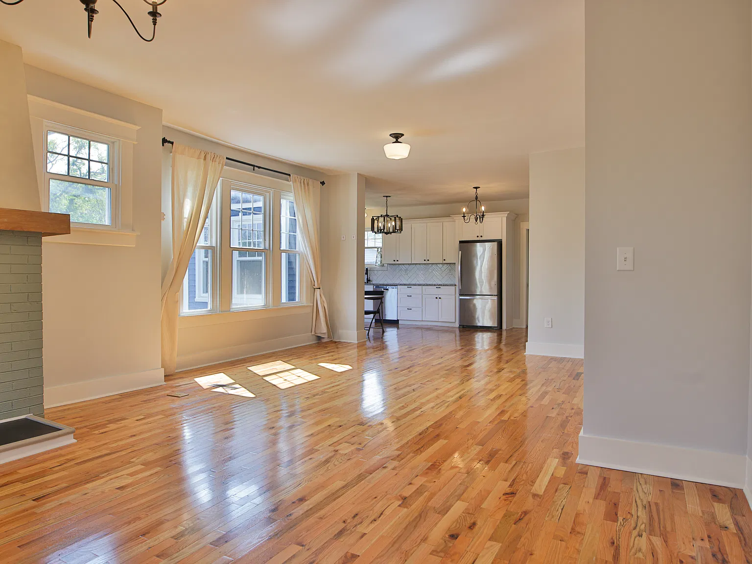 4 bed, 1749 sqft, $2,750 — Photo 1