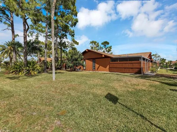 5620 Foxlake DR, NORTH FORT MYERS, FL 33917