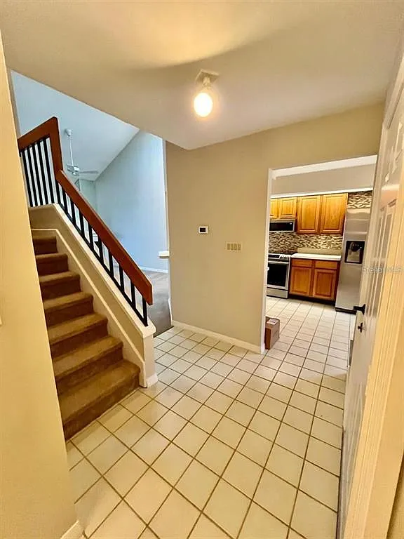 3 bed, 3.5 bath, 1606 sqft, $2,700 — Photo 3