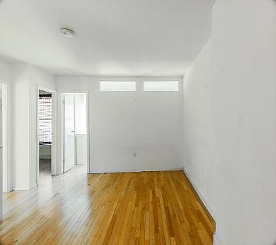 1st image of 213 6th Ave #C3