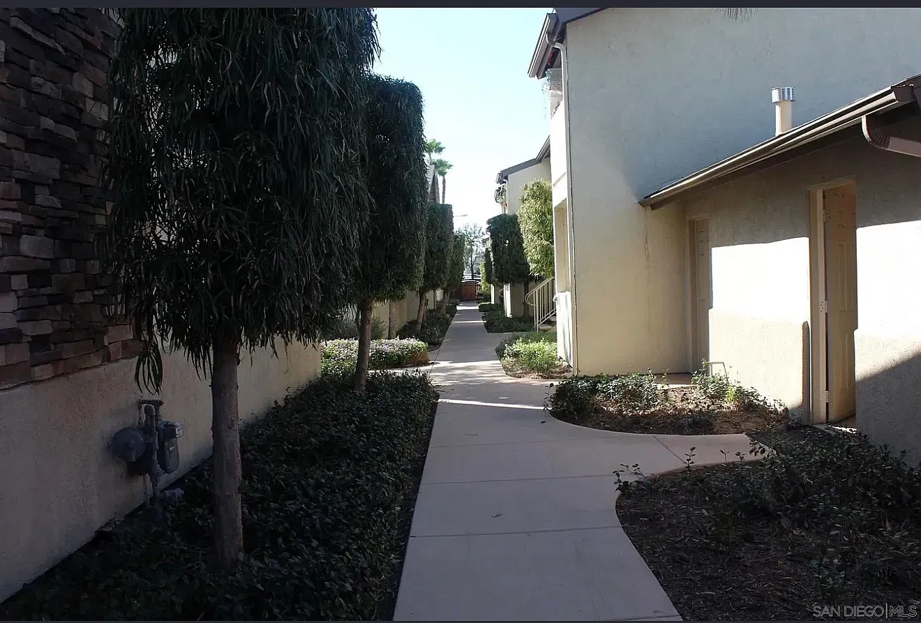 S 2nd St S, El Cajon — Photo 2