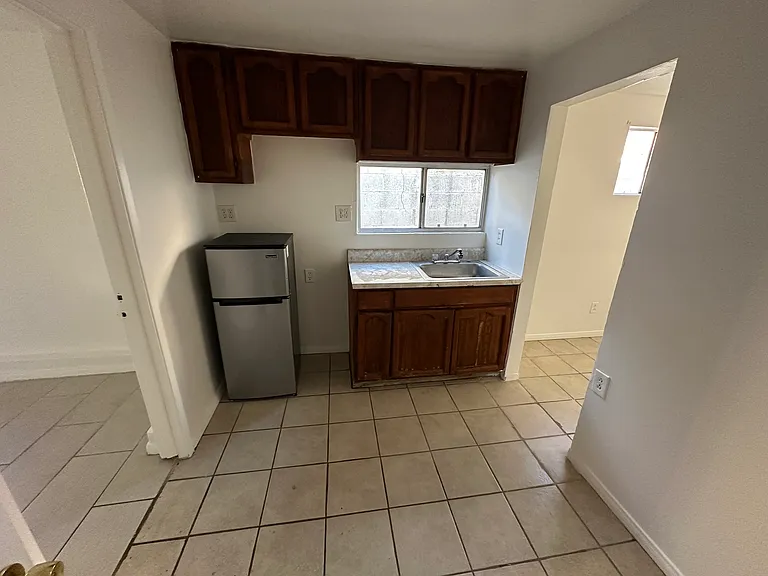 636 W Buckthorn St — Photo 15