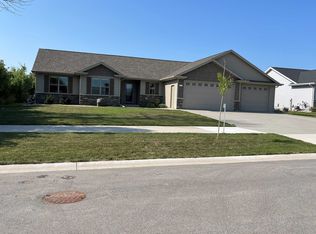 W6705 Design Dr, Greenville, WI 54942