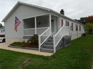 37 Cardinal Ct, Tiverton, RI 02878