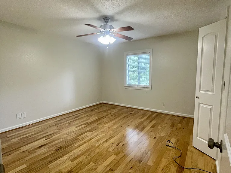 21 Vaughns Gap Rd #28B — Photo 13